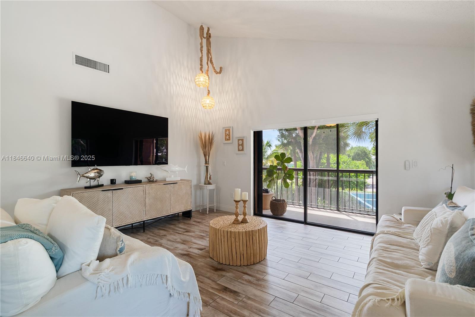 LANDINGS OF LARGO - Residential