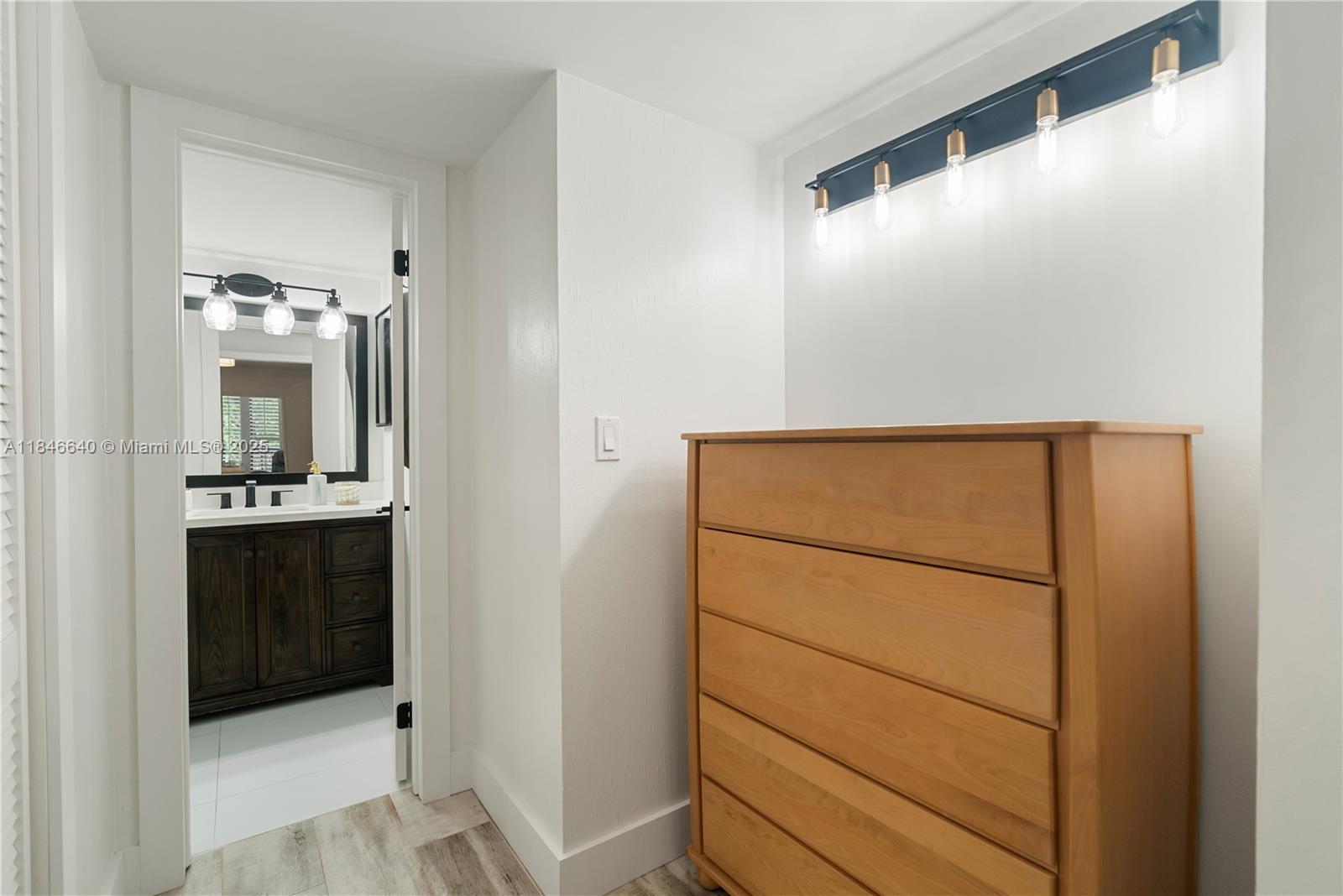 LANDINGS OF LARGO - Residential