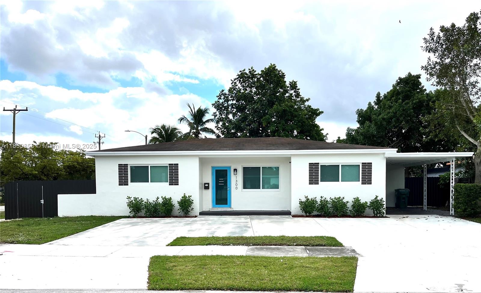 Recently renovated 3 bedrooms with 3 bathrooms. Home has an extra room in the carport, perfect for a home office that is separate from the house. All impact windows, newer AC, tankless water heater for extra savings on the electric. New fence all throughout the property. Corner lot. Lots of parking. Large back yard, perfect for entertaining. Easy and fast approval