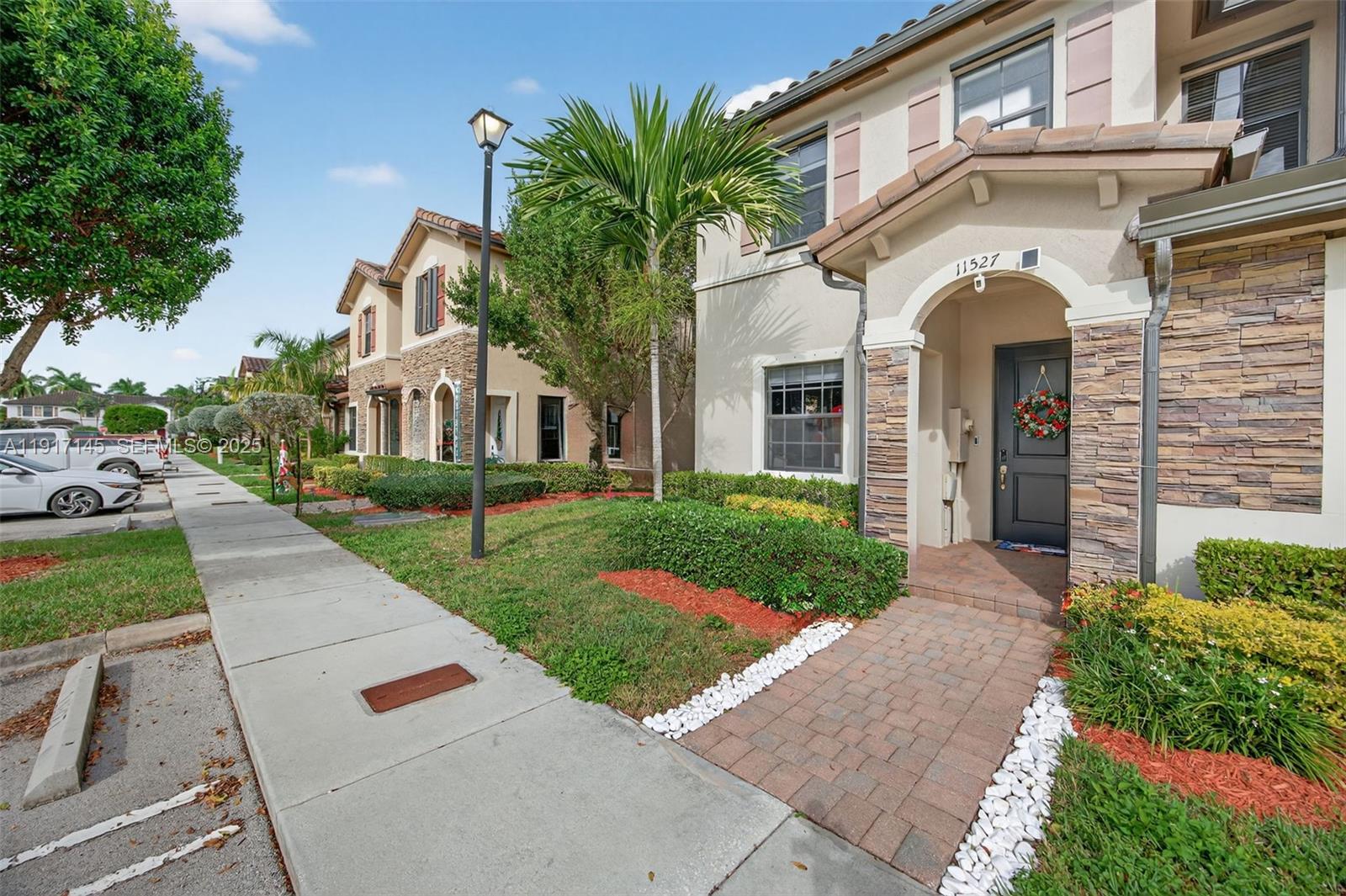 COCO PALM ESTATES - Residential