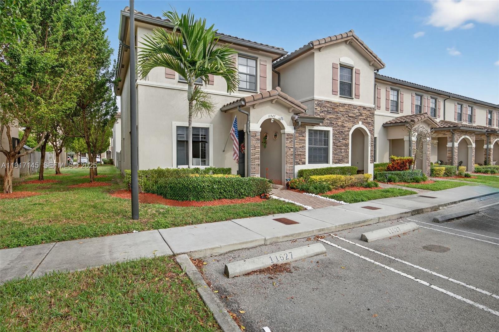 COCO PALM ESTATES - Residential