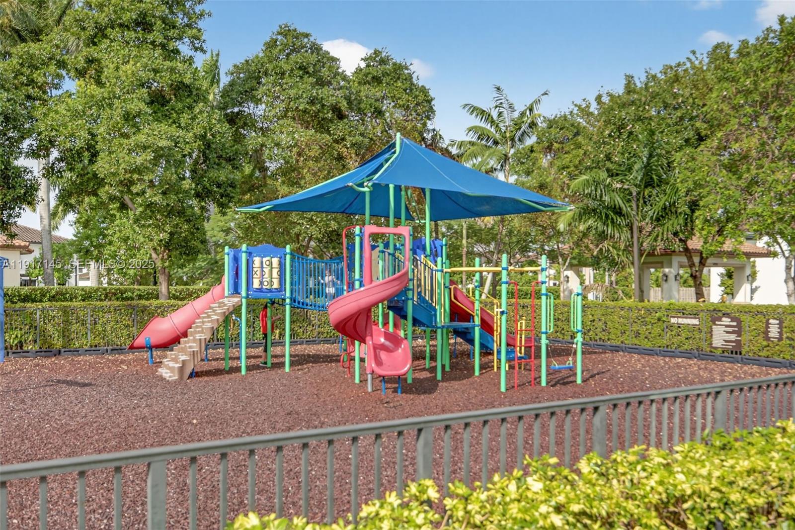 COCO PALM ESTATES - Residential