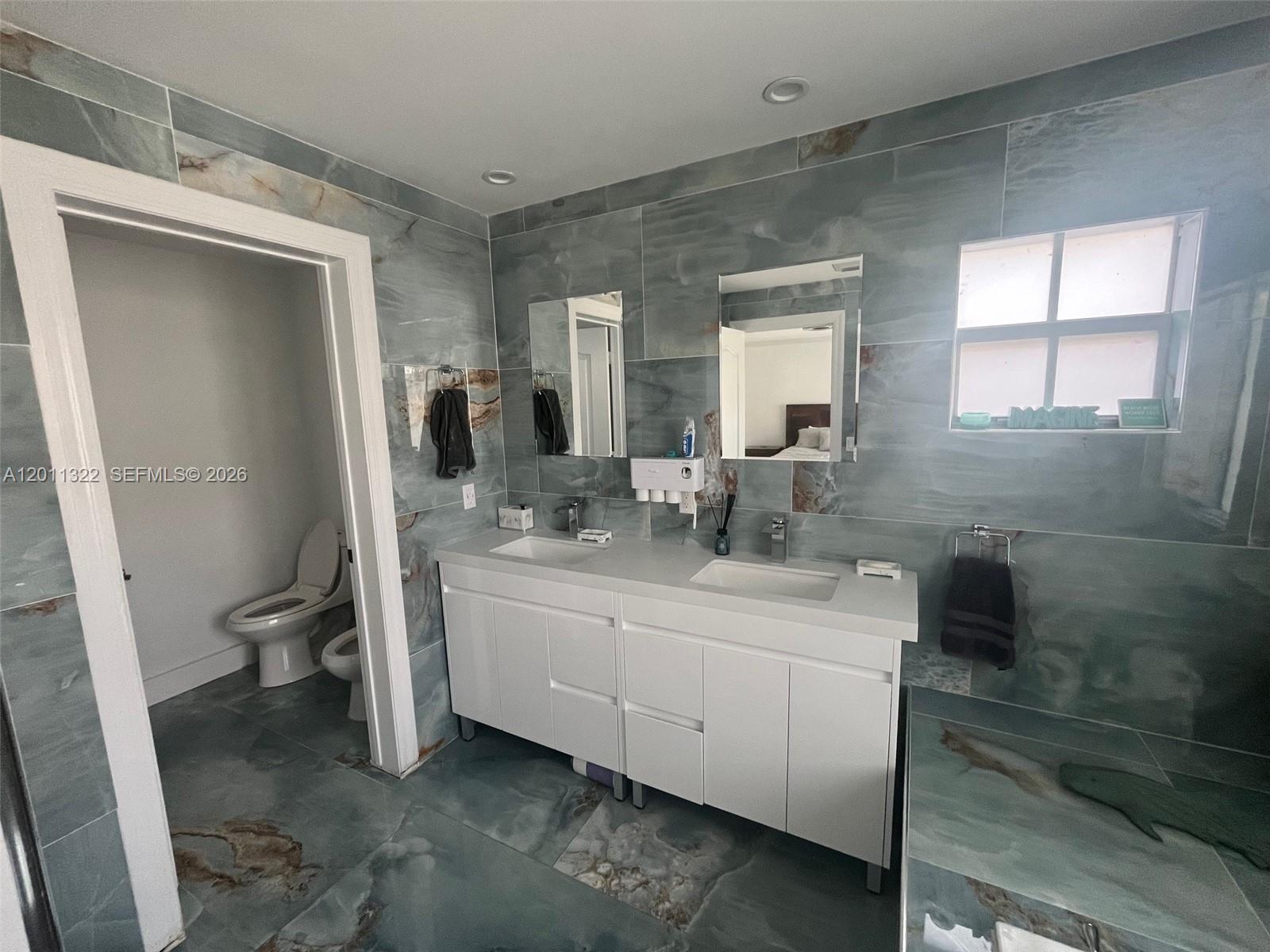 EASTERN MARINE CONDO - Residential