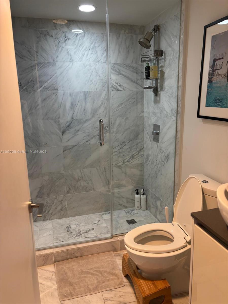 BAY HARBOUR ISLAND - Residential Lease