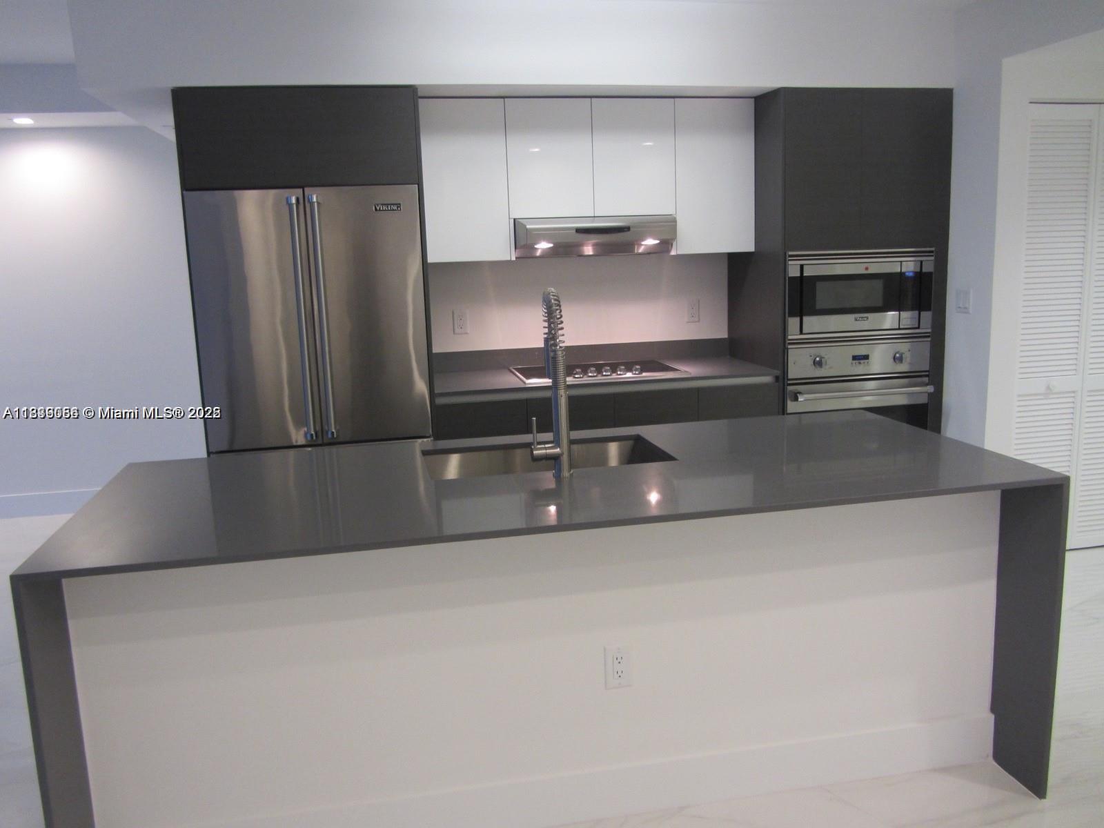 BAY HARBOUR ISLAND - Residential Lease