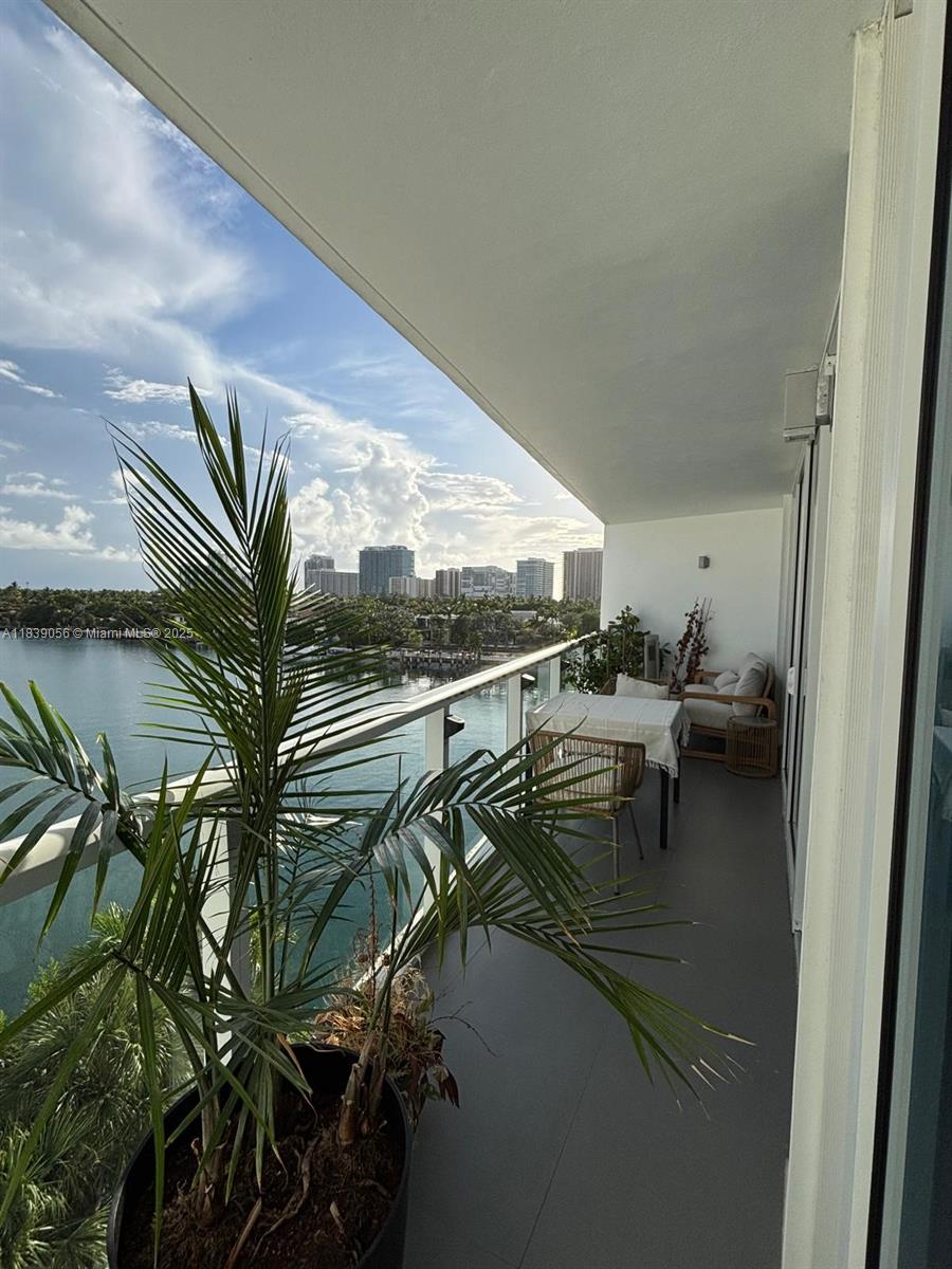 BAY HARBOUR ISLAND - Residential Lease