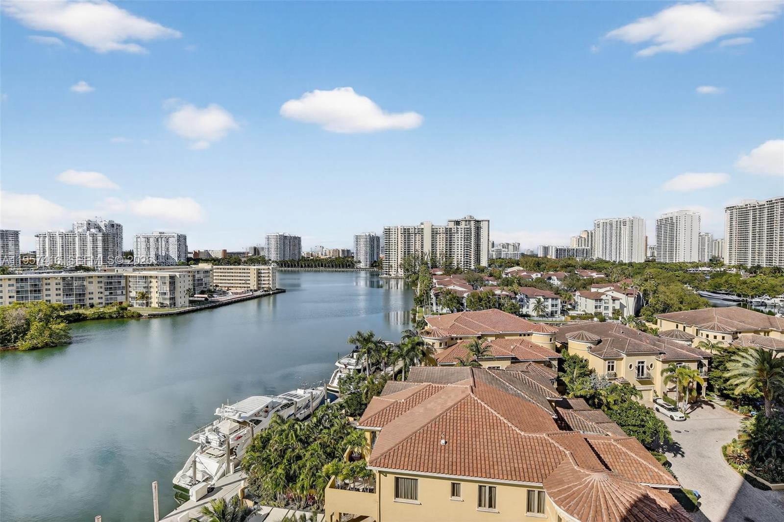 1000 ISL BLVD WILLIAMS IS - Residential