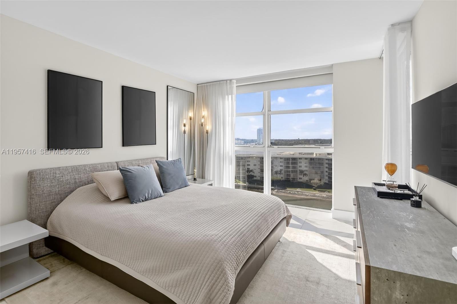 1000 ISL BLVD WILLIAMS IS - Residential