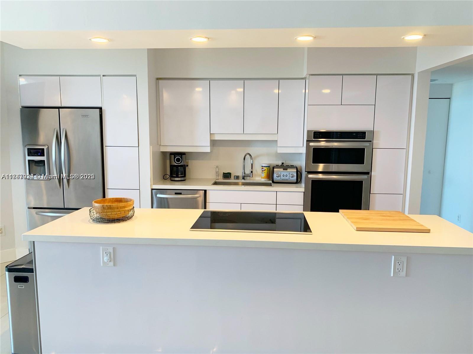 BLUE DIAMOND CONDO - Residential Lease