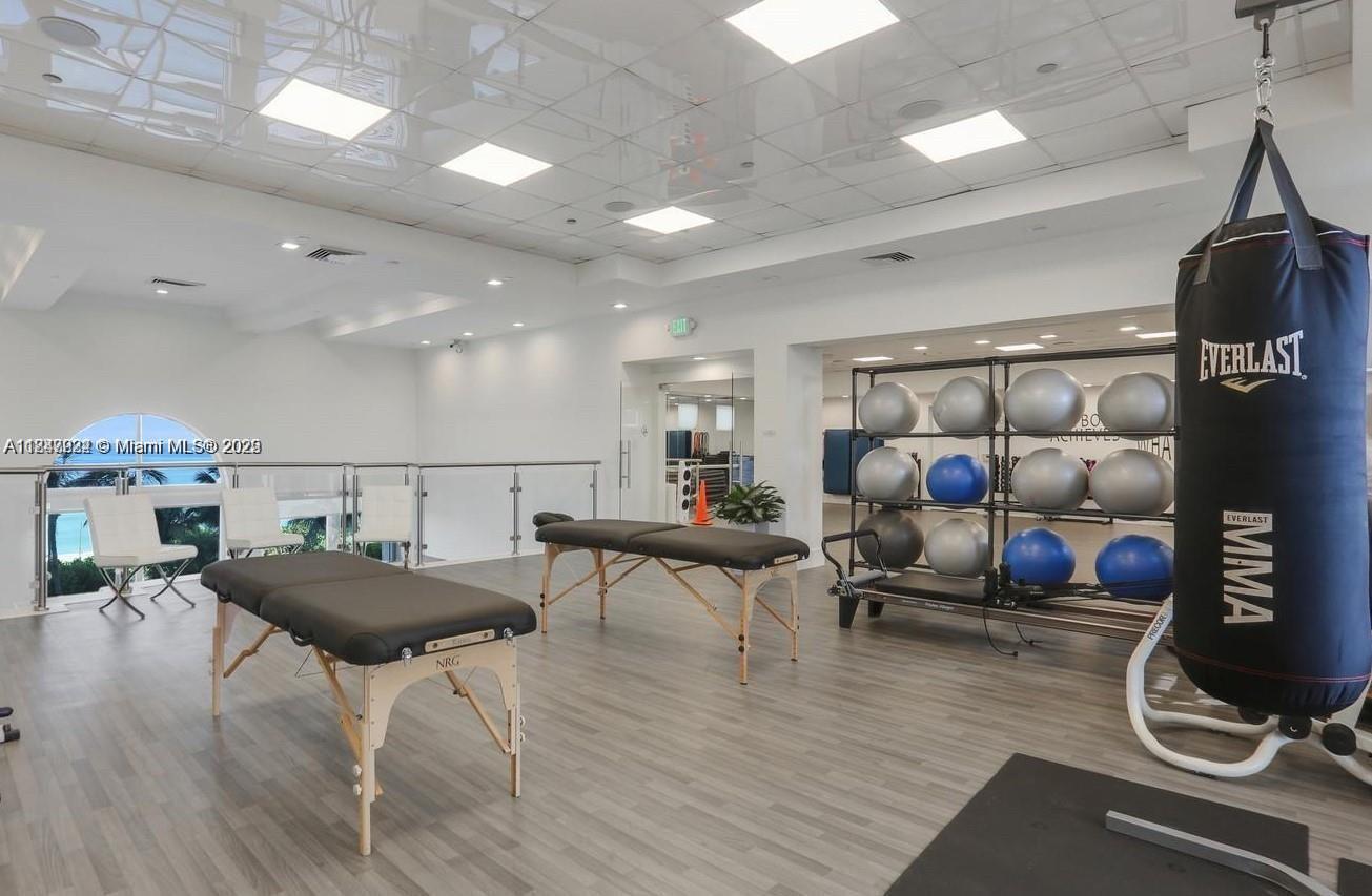 BLUE DIAMOND CONDO - Residential Lease