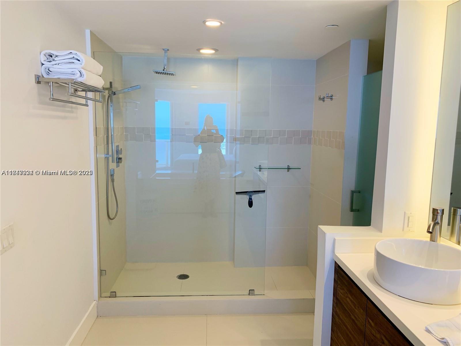 BLUE DIAMOND CONDO - Residential Lease