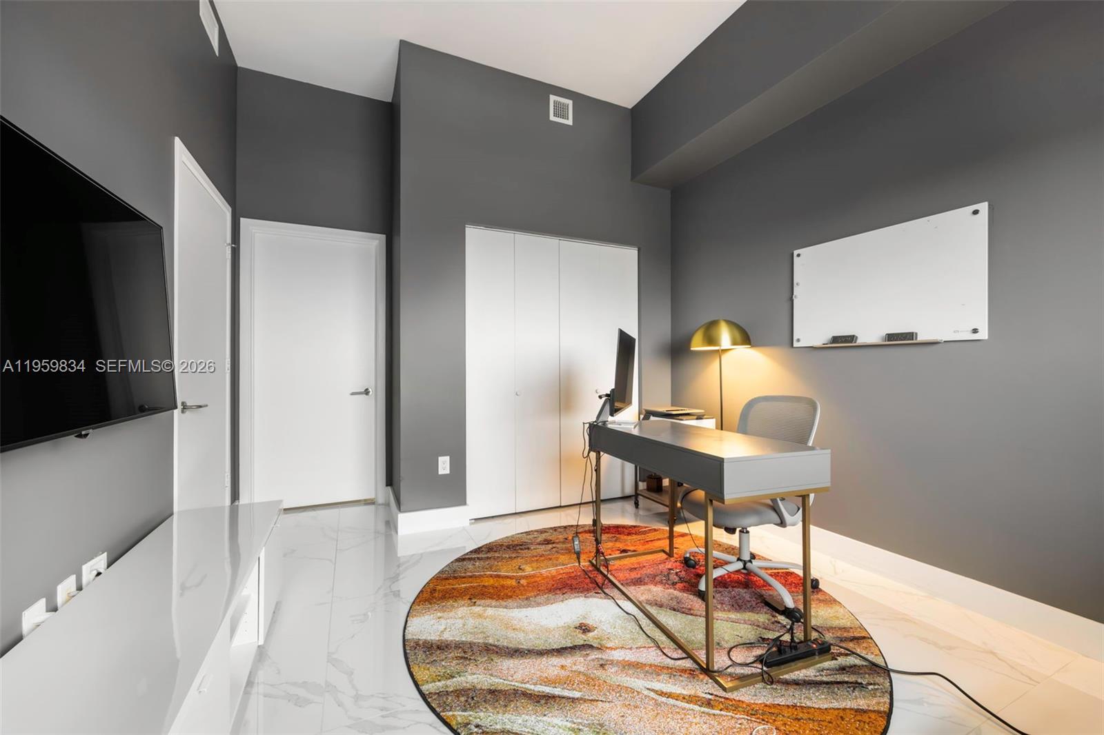 ICON BAY CONDO - Residential