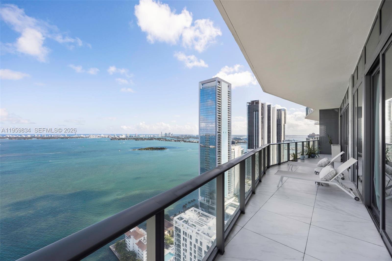 ICON BAY CONDO - Residential