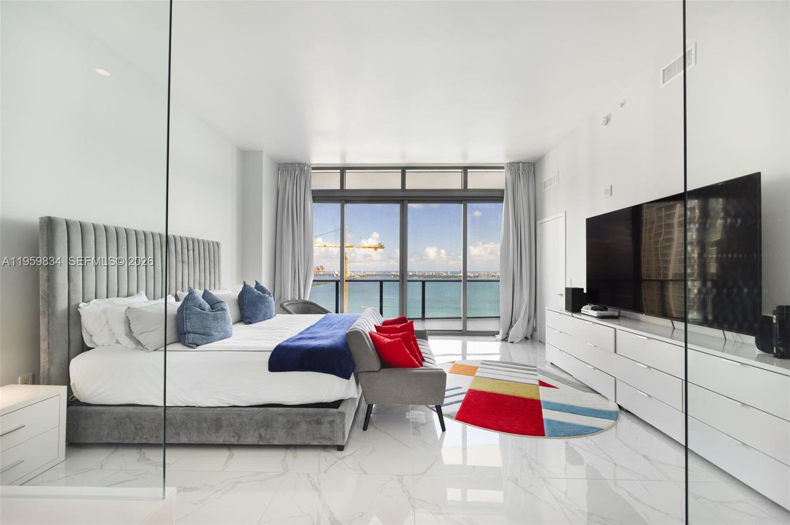 ICON BAY CONDO - Residential