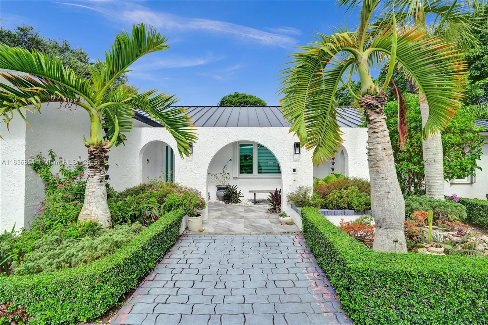 13110 SW 104th Ave, Miami, FL, 33176/$1,400,000 3 13110 SW 104th Ave