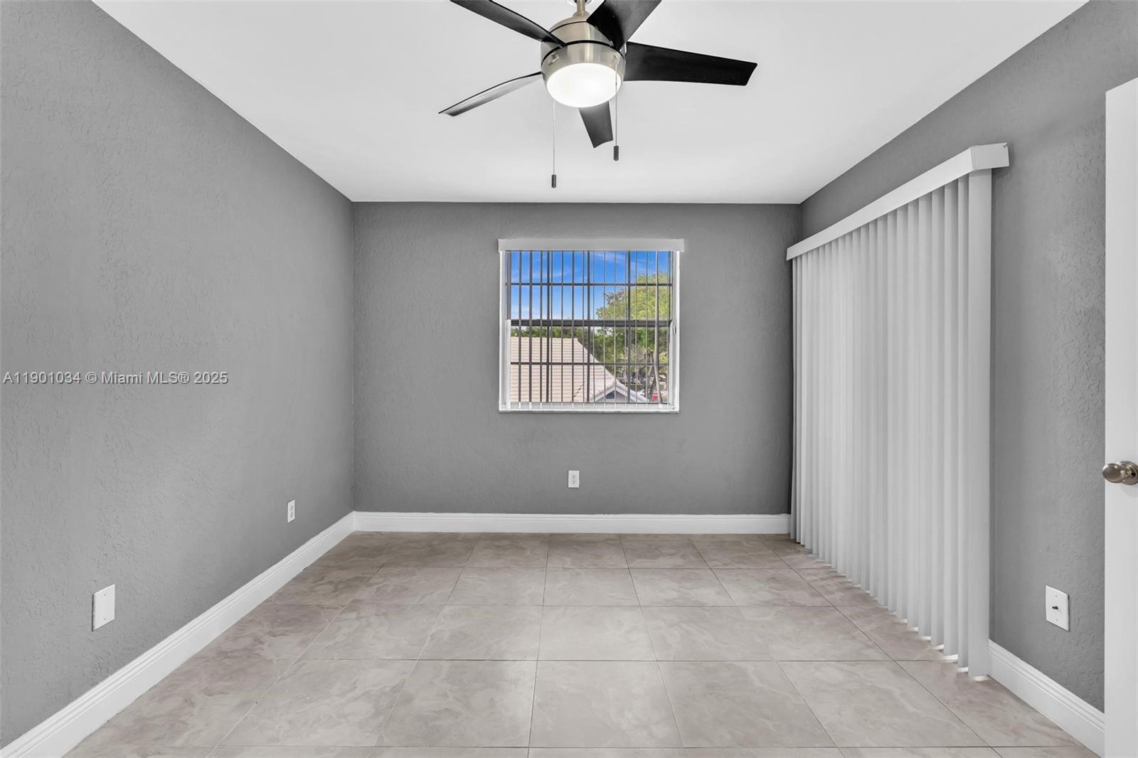 LAKEVIEW CLUB CONDO - Residential Lease