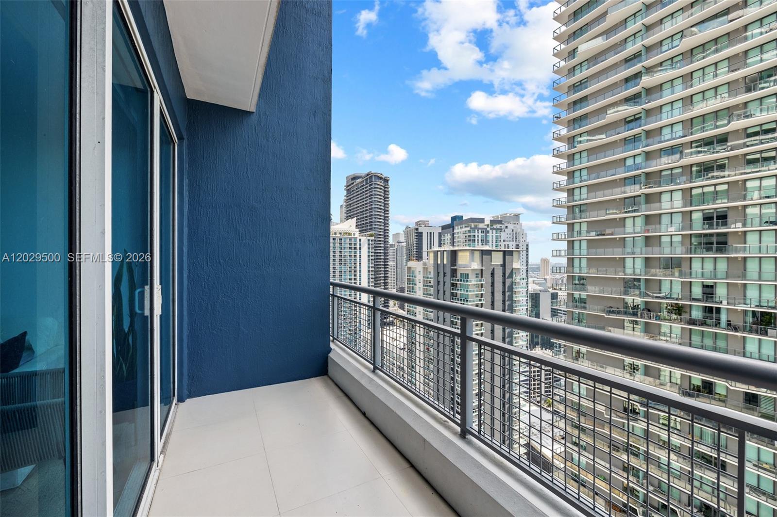 INFINITY AT BRICKELL COND - Residential