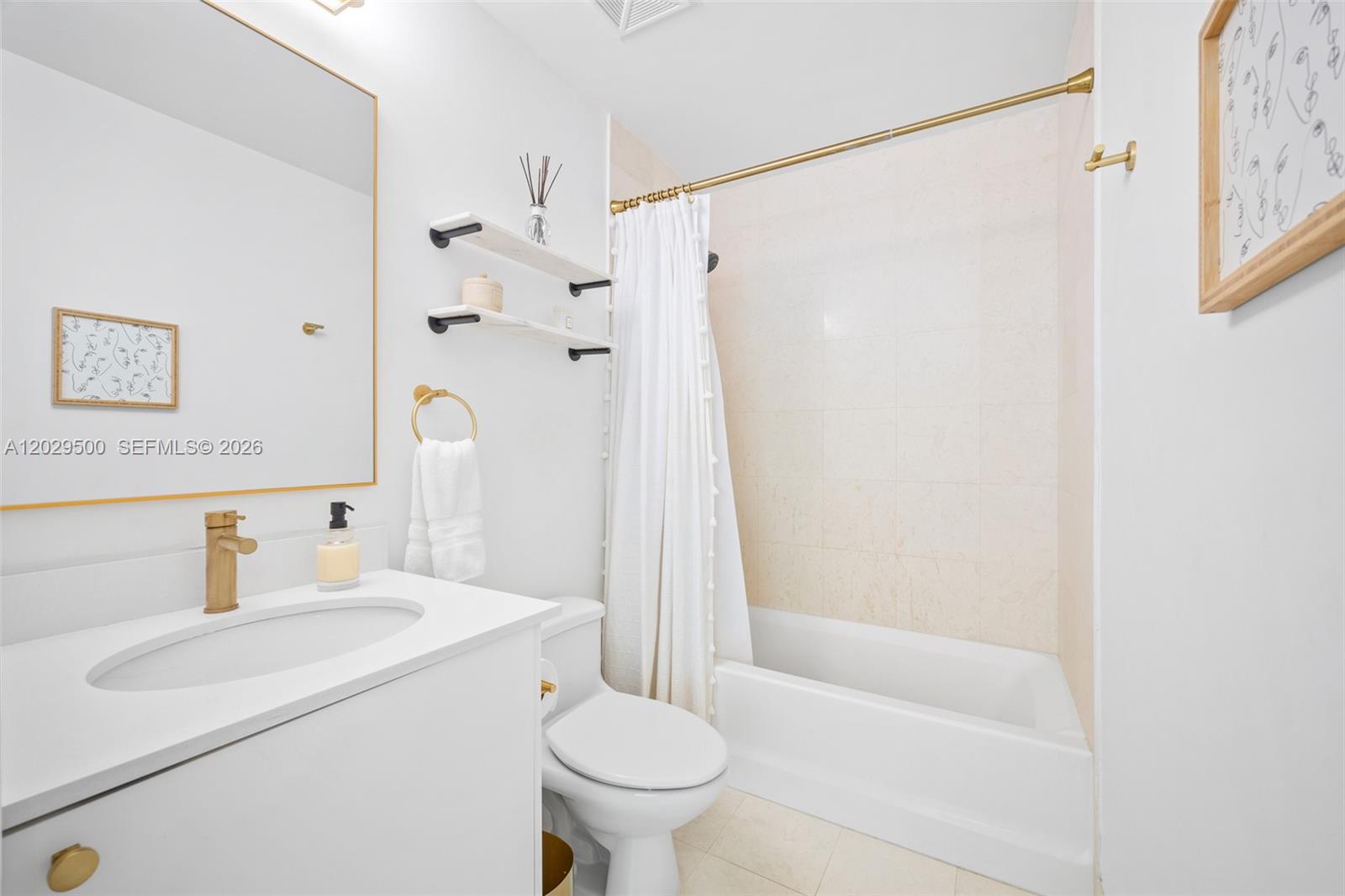 INFINITY AT BRICKELL COND - Residential