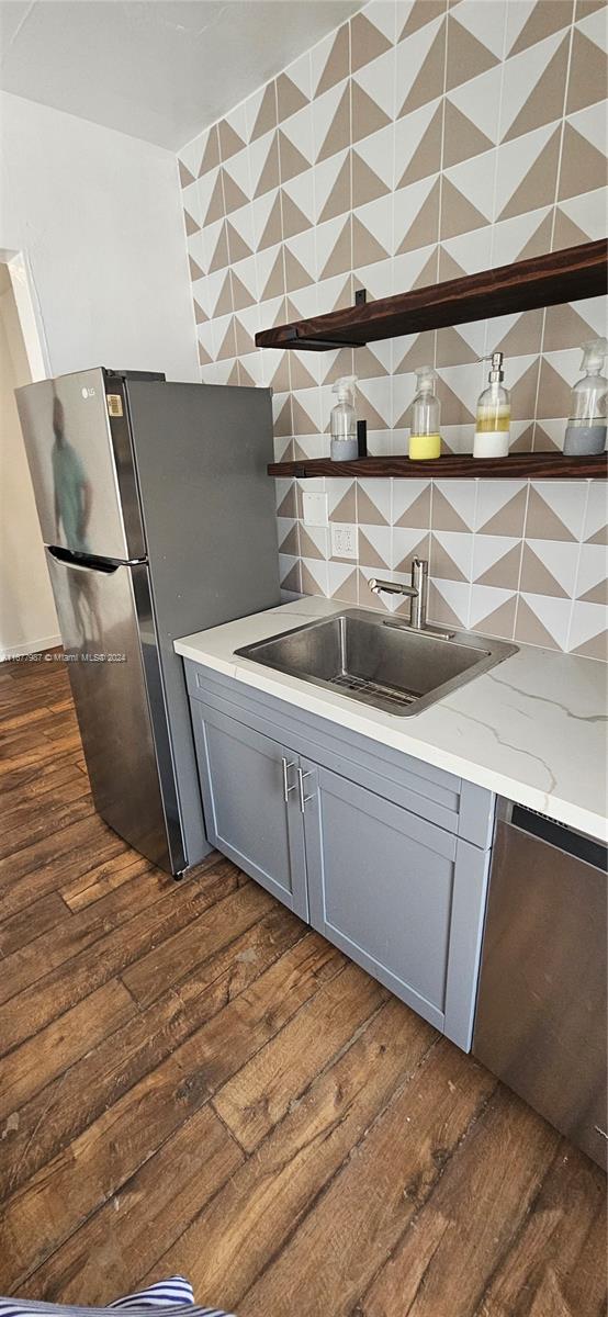 835 MERIDIAN CONDO - Residential