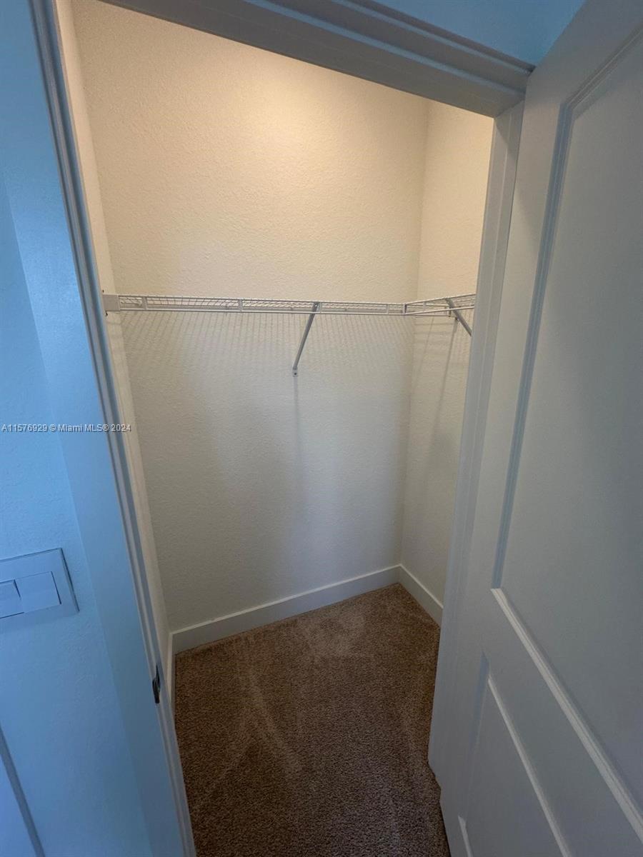 MERRICK SQUARE - Residential Lease