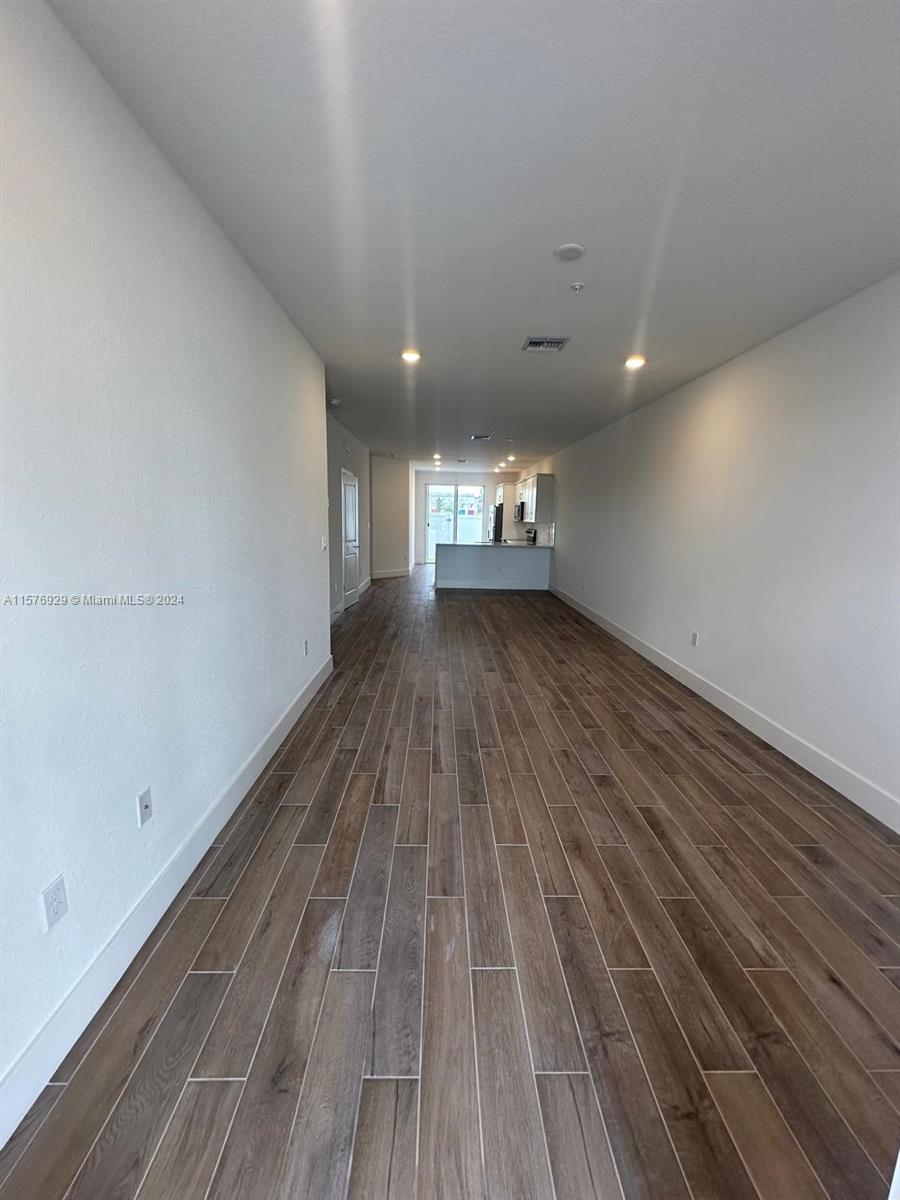 MERRICK SQUARE - Residential Lease