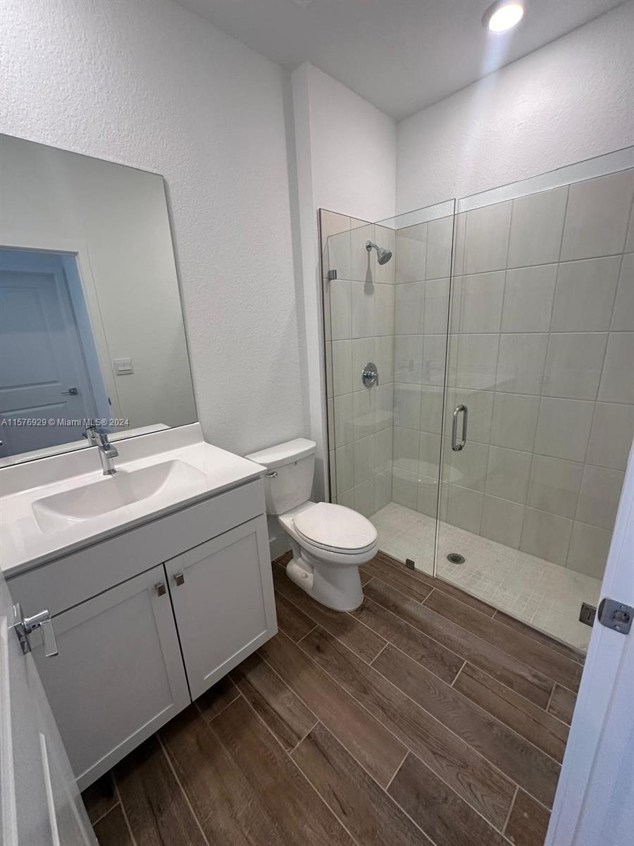 MERRICK SQUARE - Residential Lease