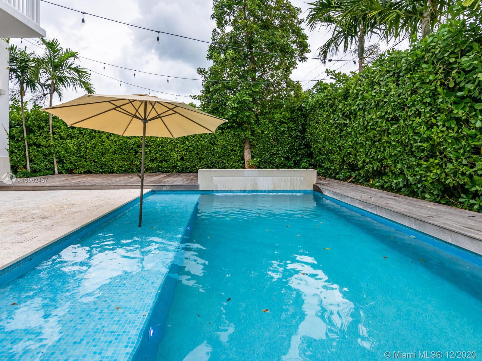 TROPICAL ISLE HOMES SUB 4 - Residential