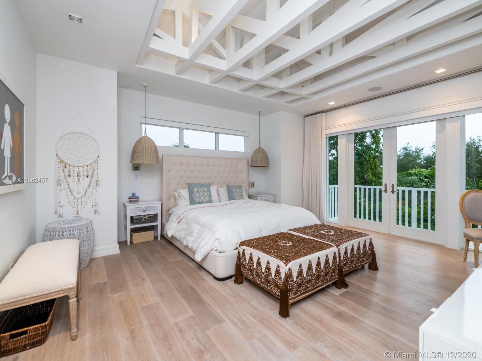 TROPICAL ISLE HOMES SUB 4 - Residential