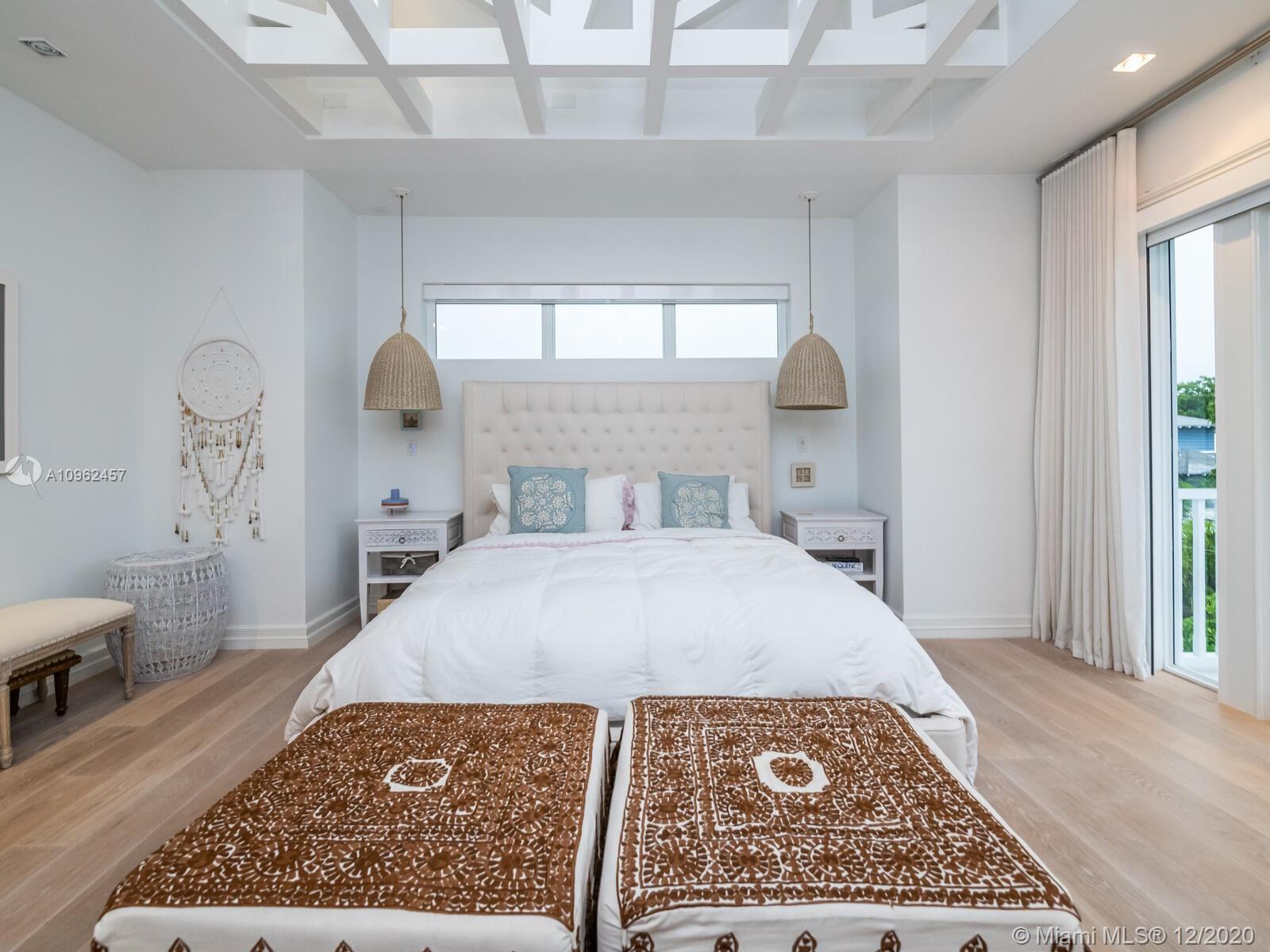 TROPICAL ISLE HOMES SUB 4 - Residential