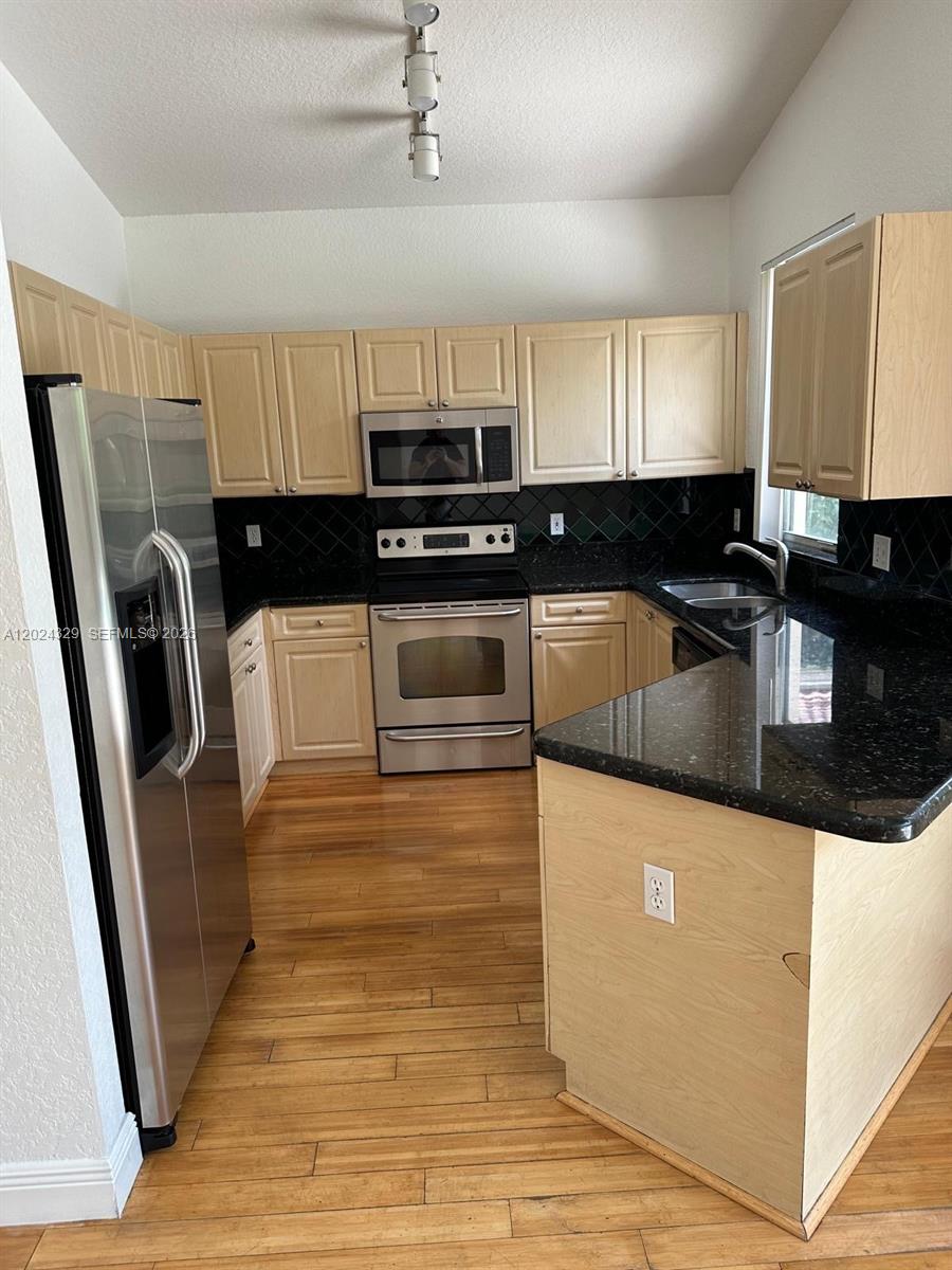 MISSION BAY HARBOUR SPRING - Residential Lease