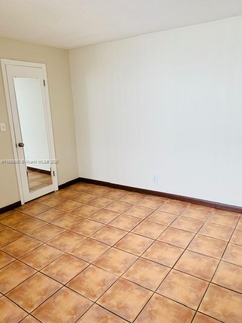 PALMVIEW CONDOMINIUM APAR - Residential