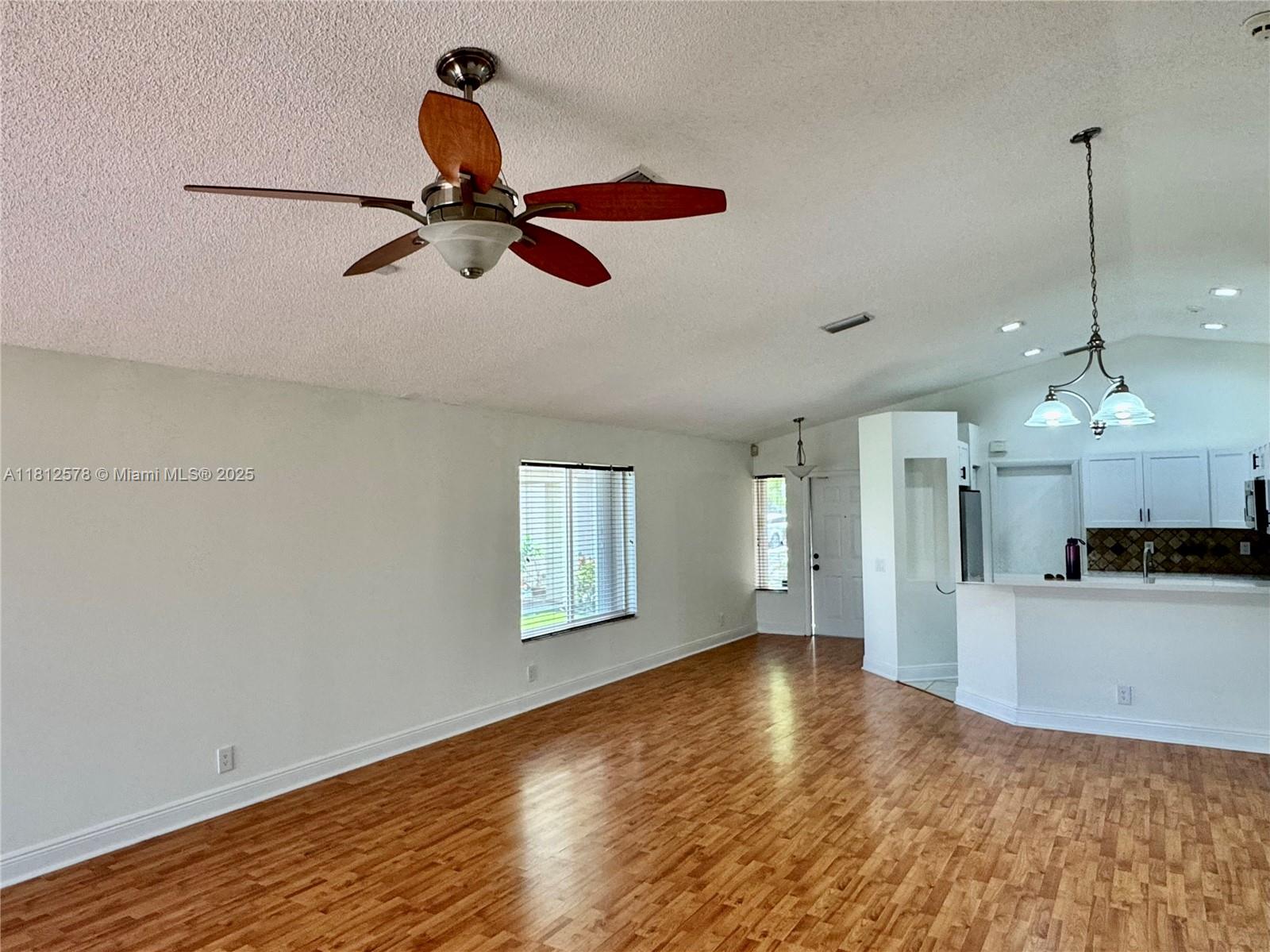 4481 Dogwood Cir 4481