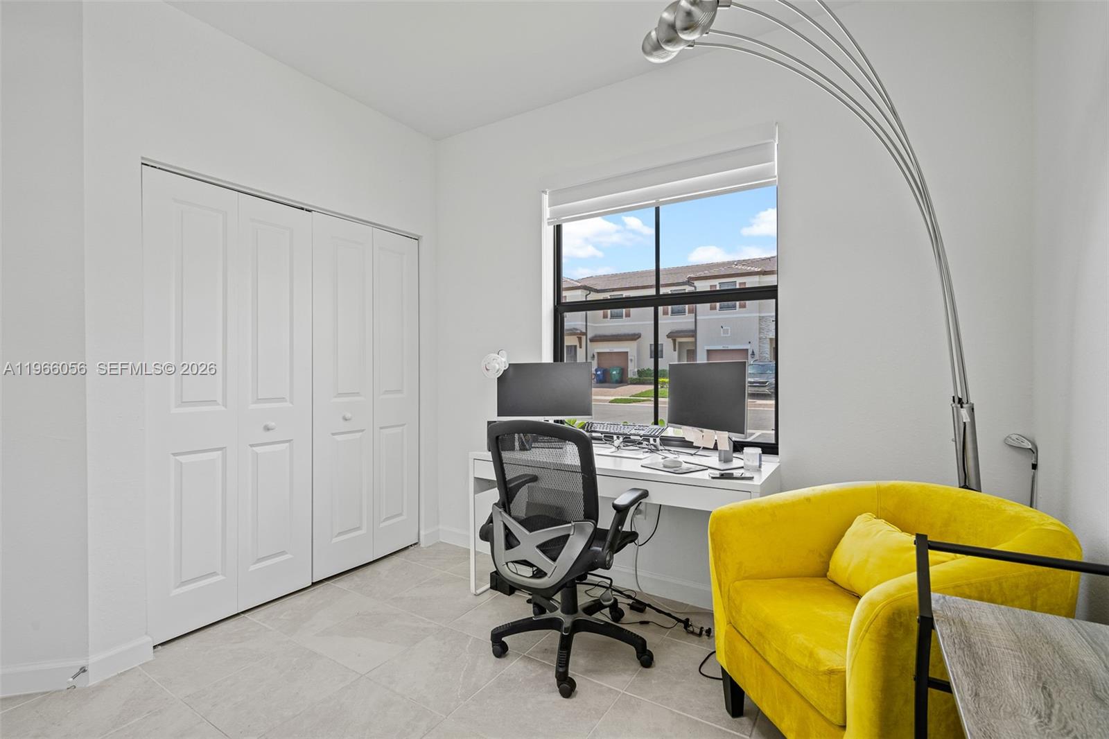 ENCLAVE SOUTH PHASE 2 - Residential Lease