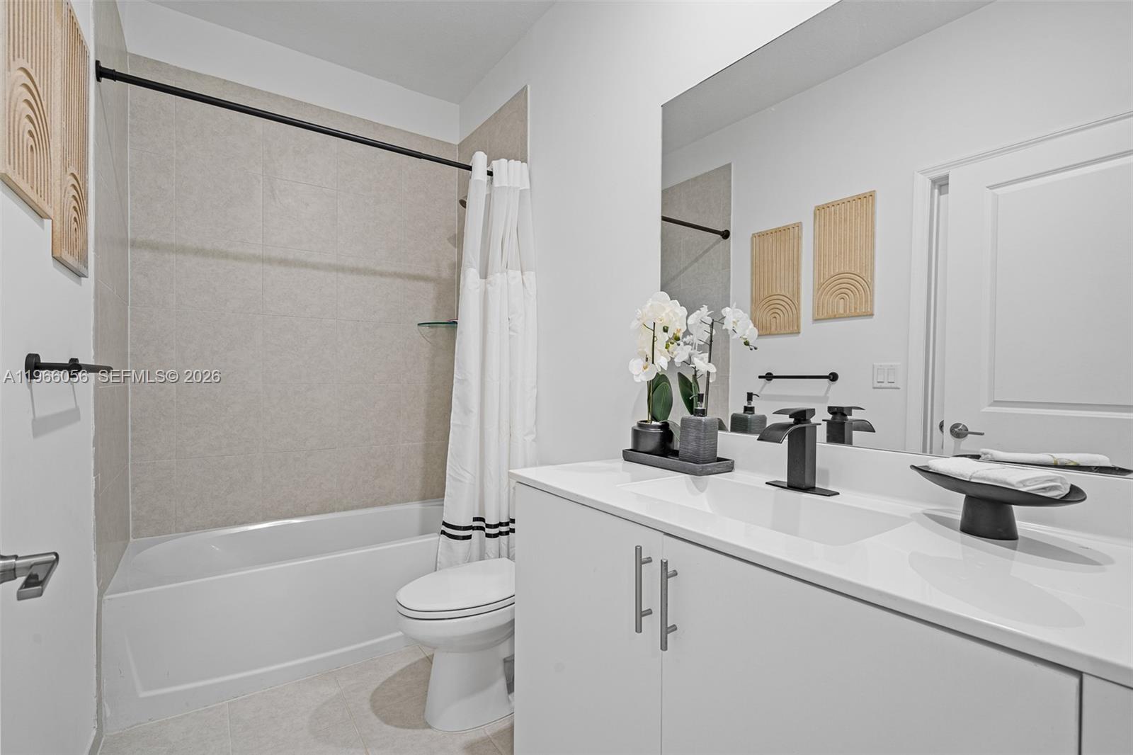 ENCLAVE SOUTH PHASE 2 - Residential Lease