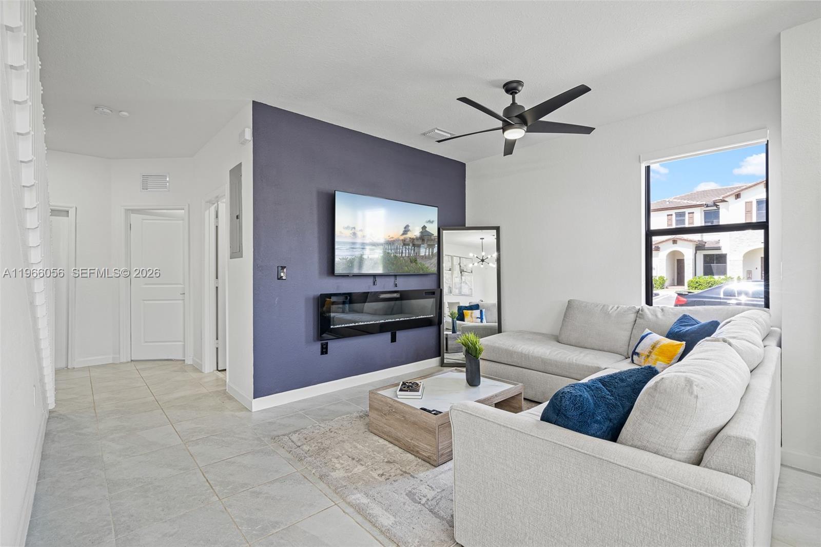 ENCLAVE SOUTH PHASE 2 - Residential Lease