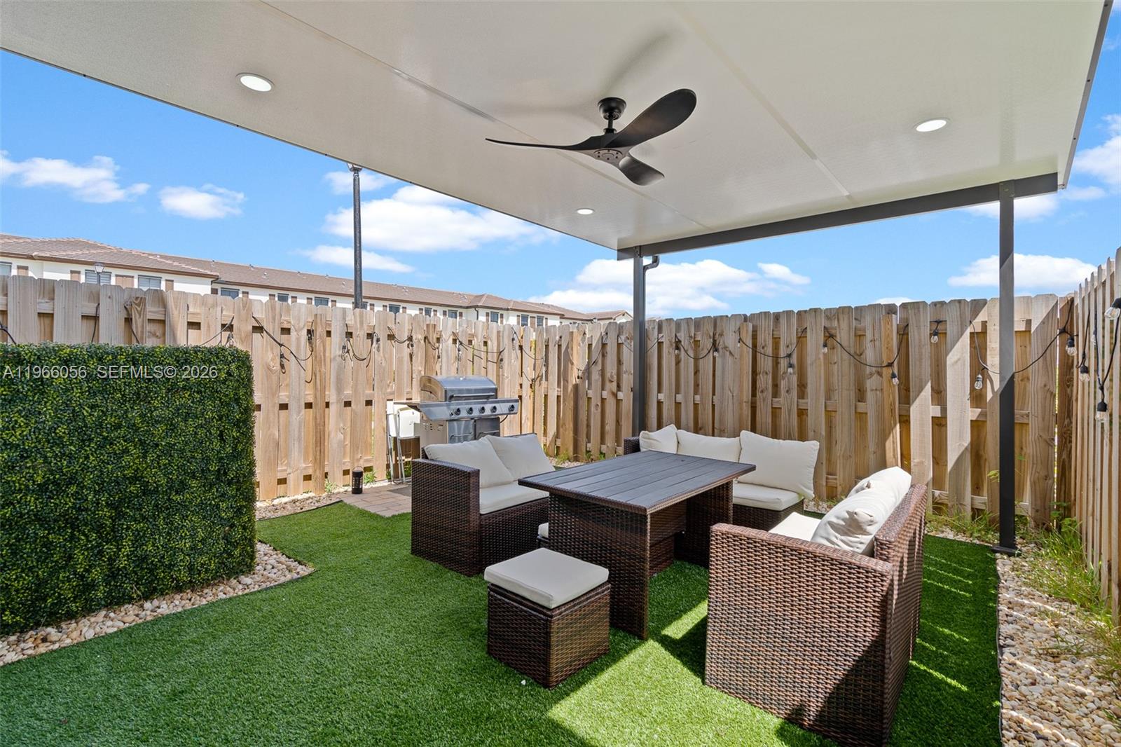 ENCLAVE SOUTH PHASE 2 - Residential Lease