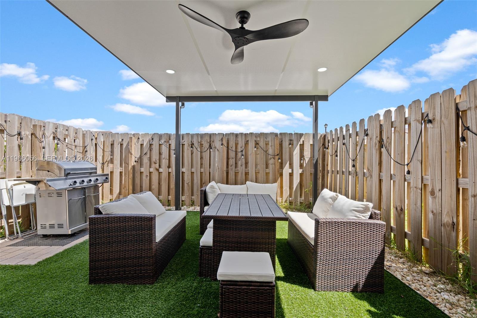 ENCLAVE SOUTH PHASE 2 - Residential Lease