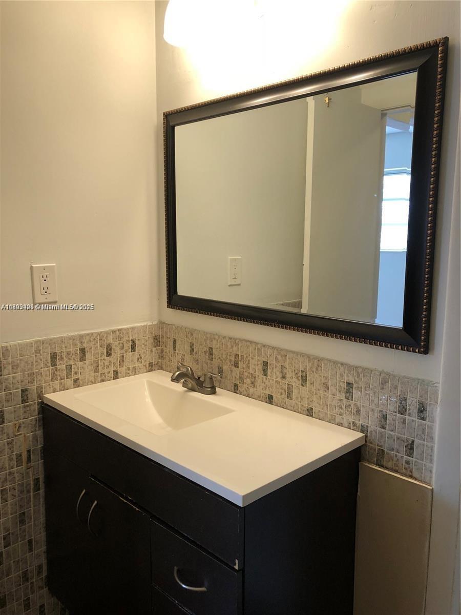 MIRAMAR PARK 2ND ADD - Residential