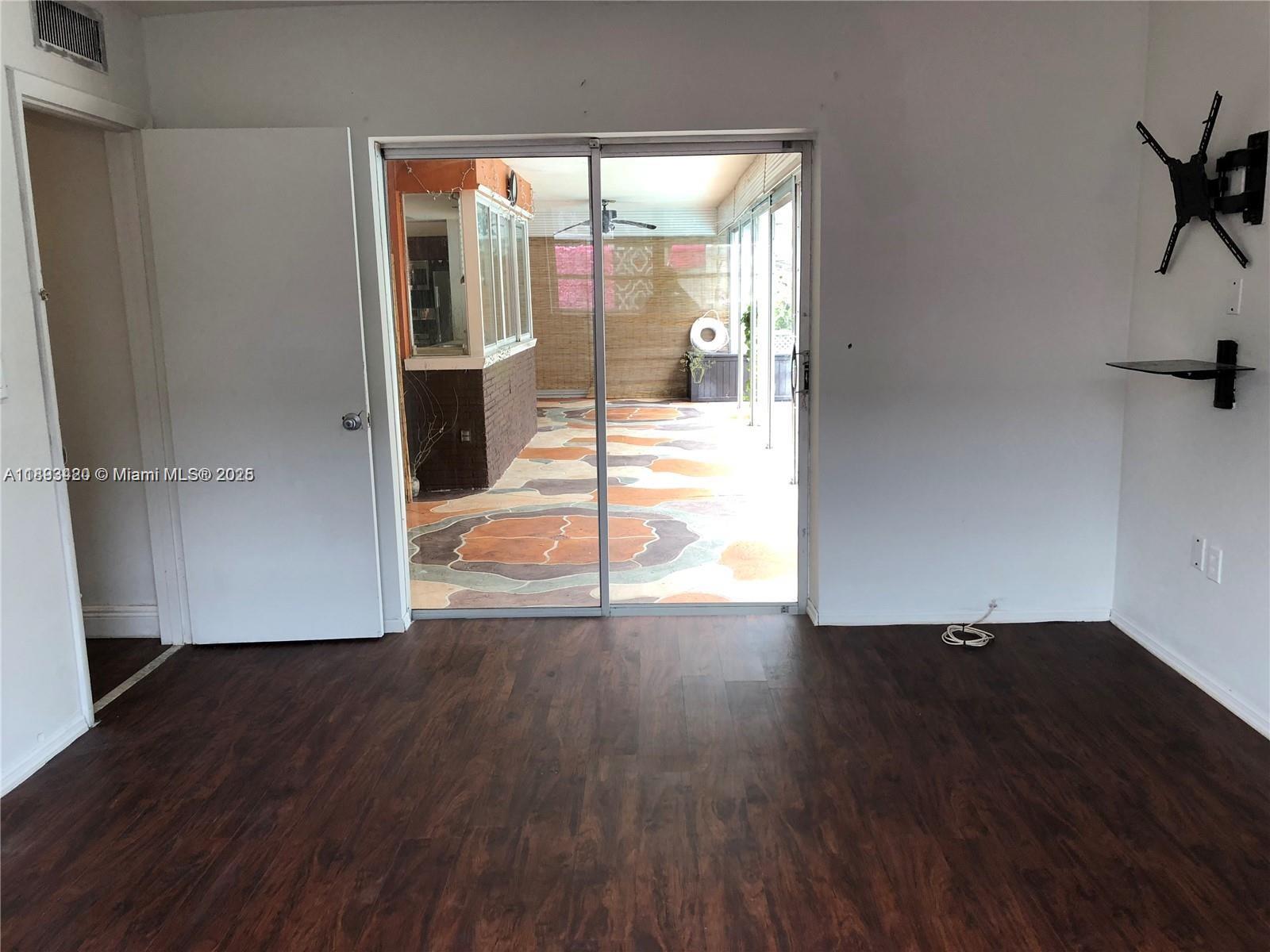 MIRAMAR PARK 2ND ADD - Residential