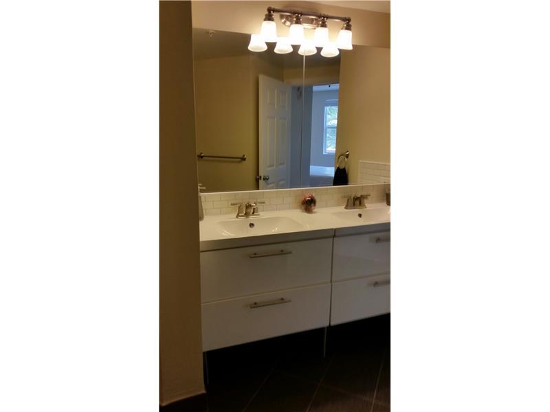 PORTO BELLAGIO CONDO - Residential Lease