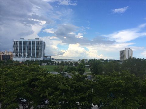 1801 S Treasure Dr 511 North Bay Village FL 33141