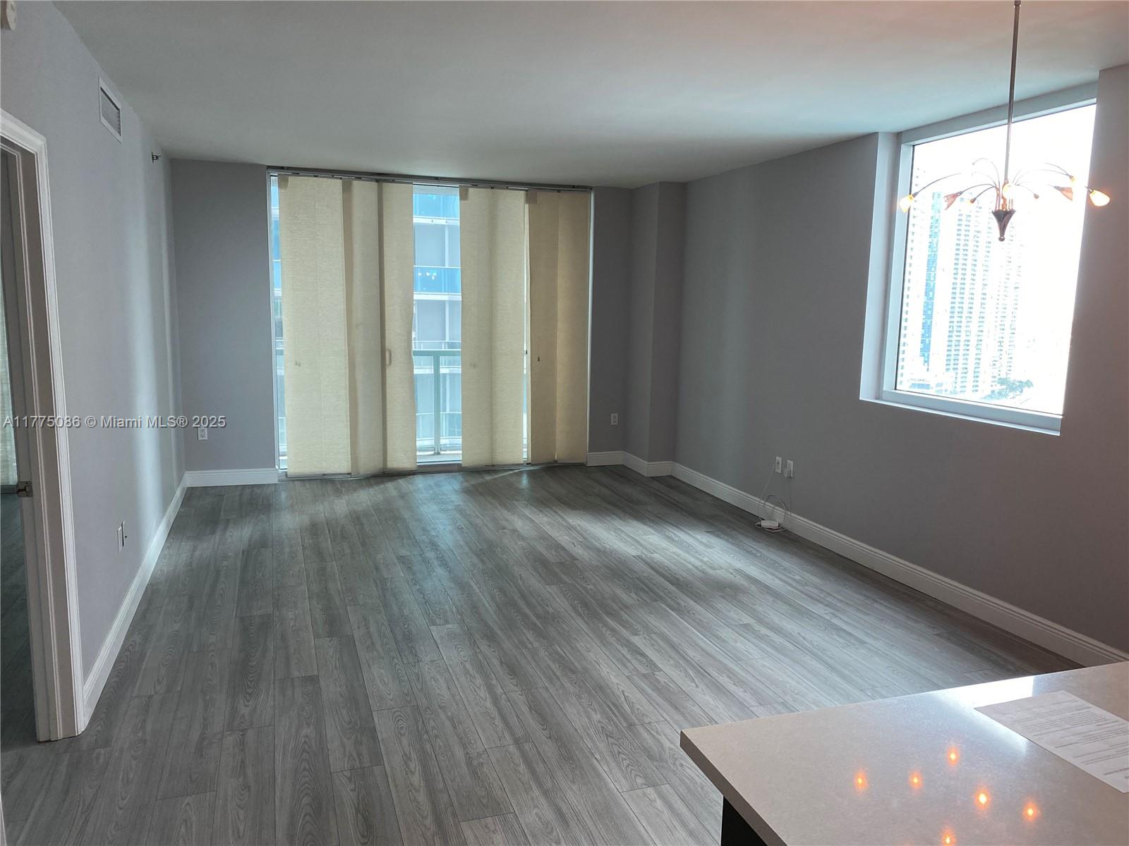 55 SE 6th St 2107