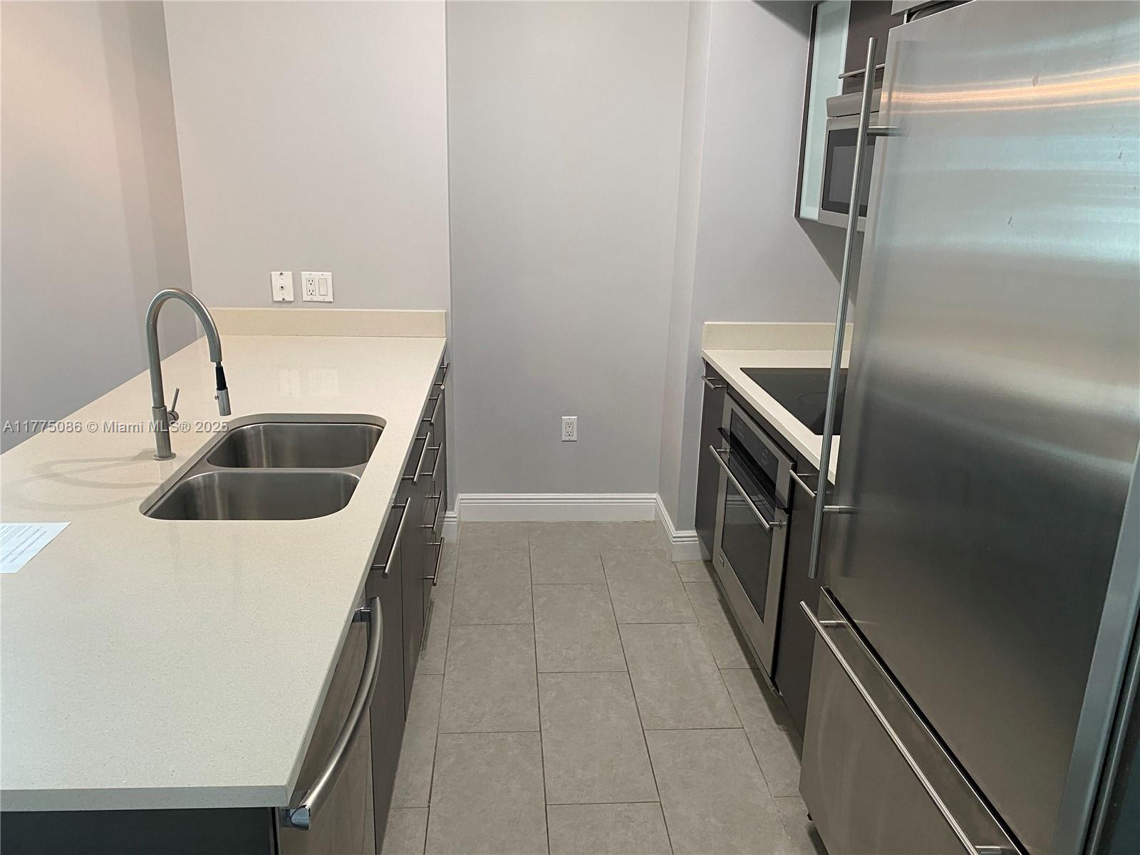 55 SE 6th St 2107