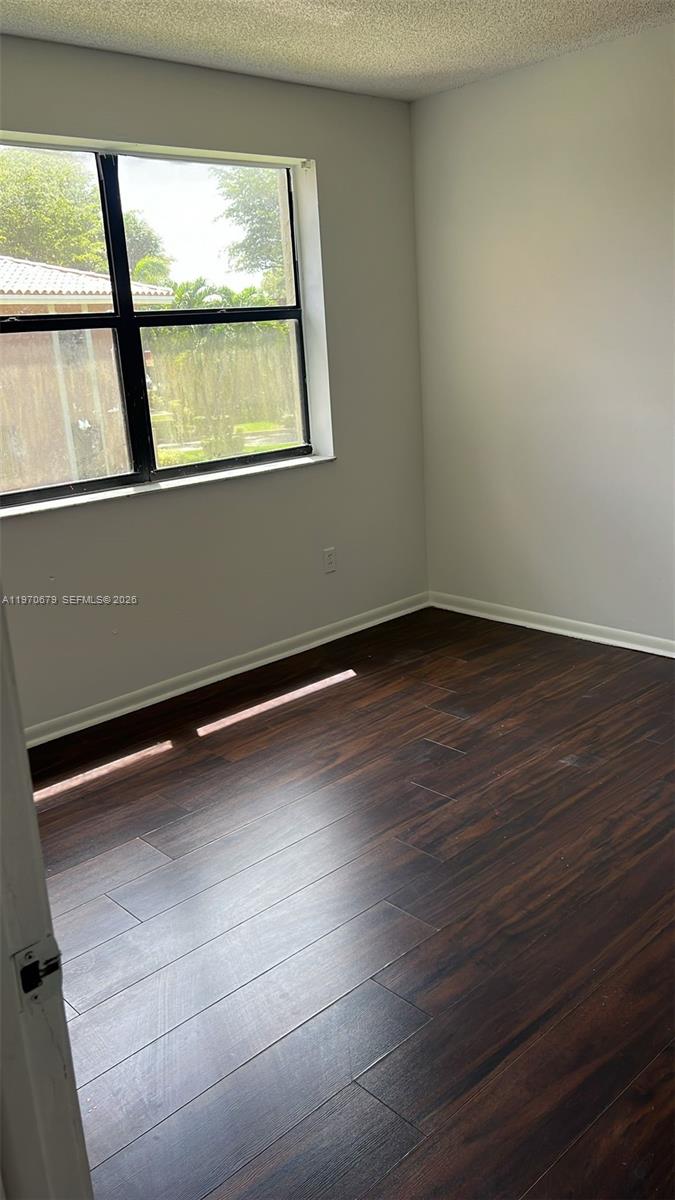 BANYAN TREE FIVE CONDO - Residential