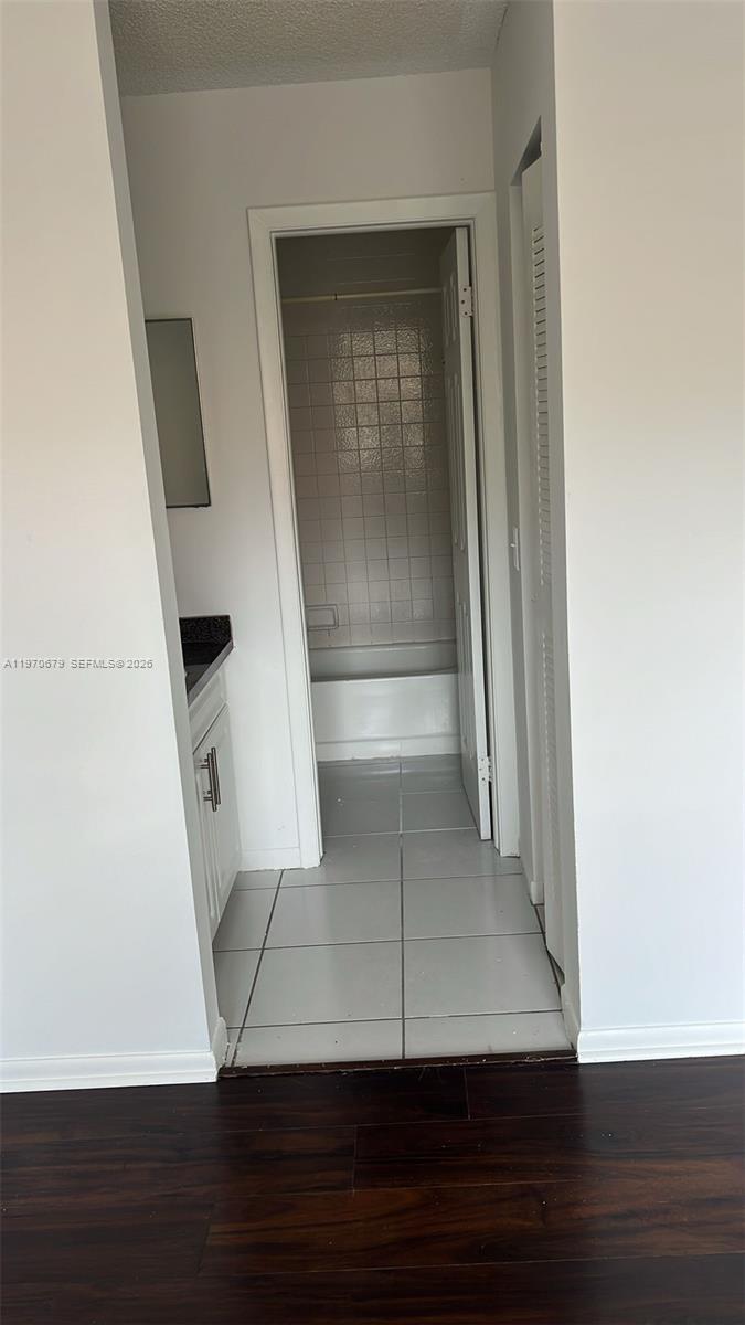 BANYAN TREE FIVE CONDO - Residential