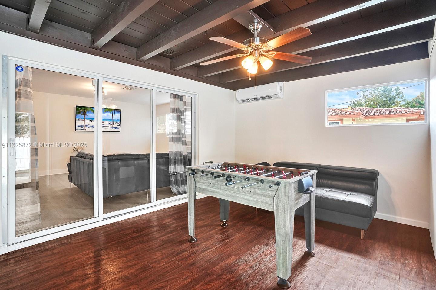 HOLLYWOOD LAKES SECTION - Residential Lease