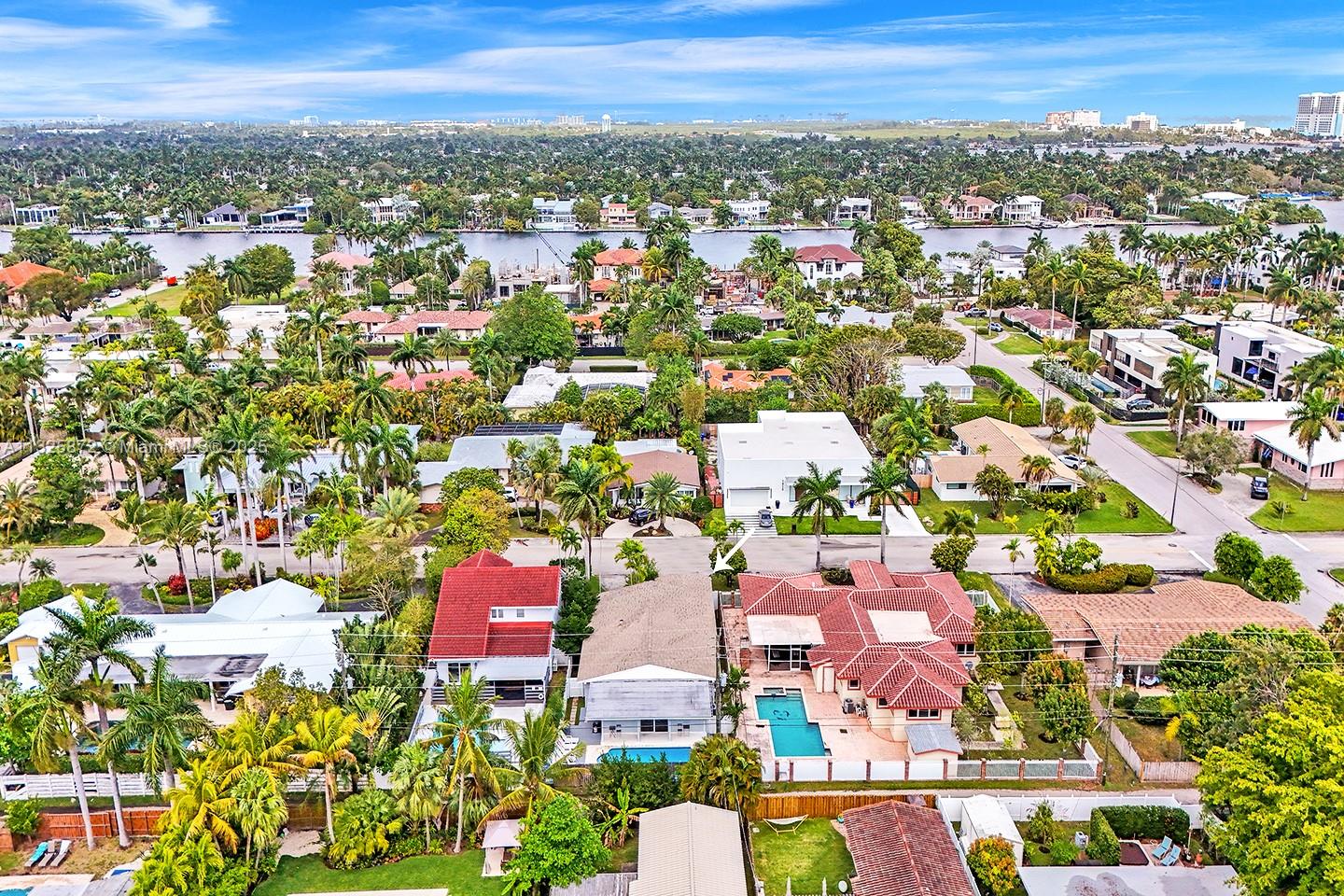HOLLYWOOD LAKES SECTION - Residential Lease