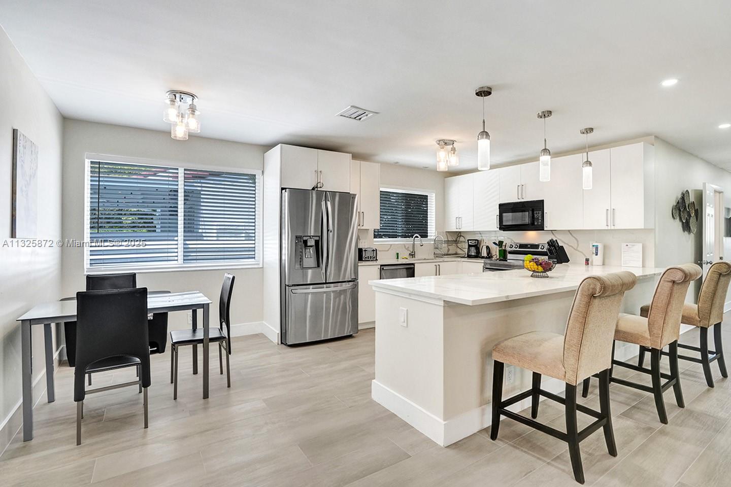 HOLLYWOOD LAKES SECTION - Residential Lease