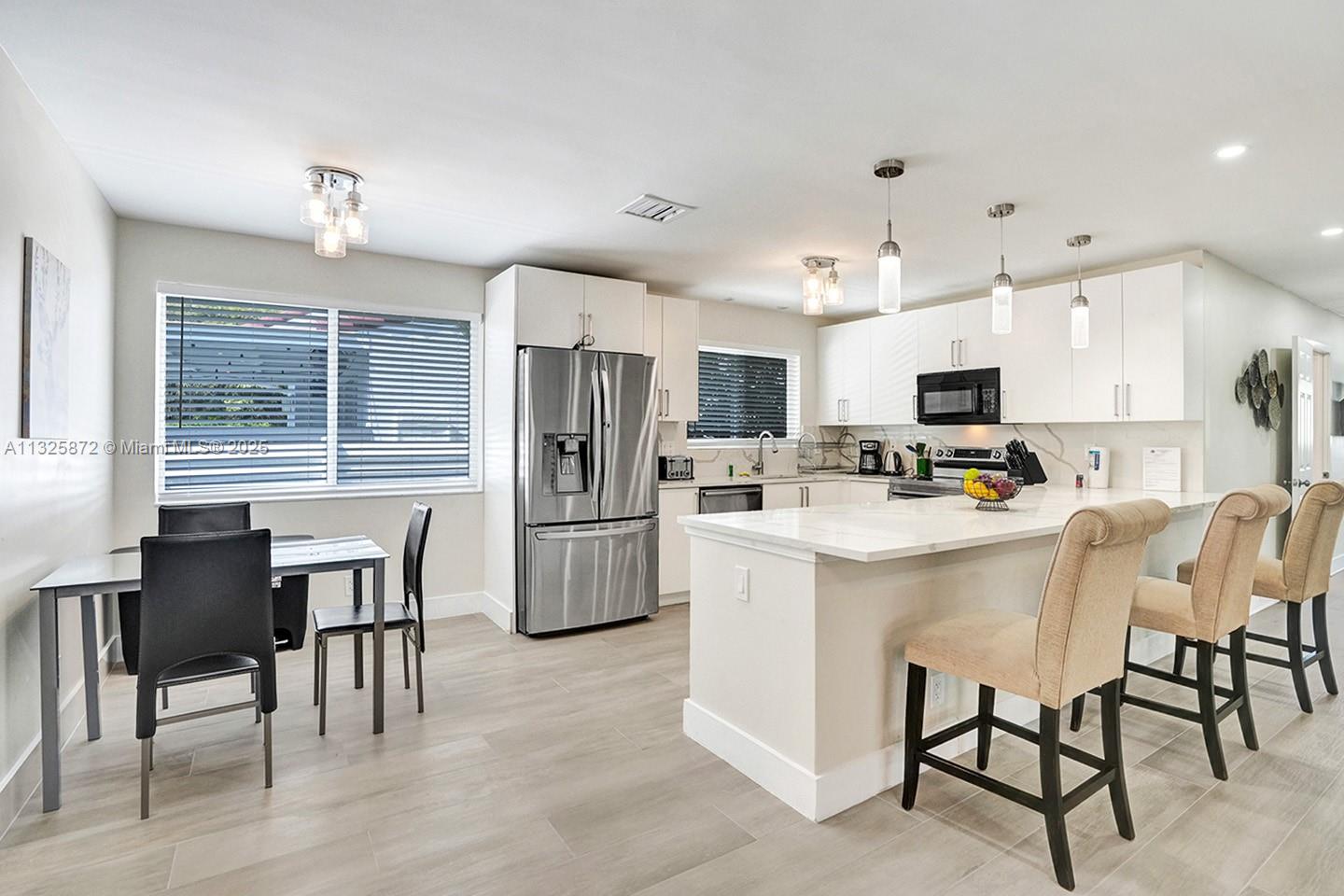 HOLLYWOOD LAKES SECTION - Residential Lease