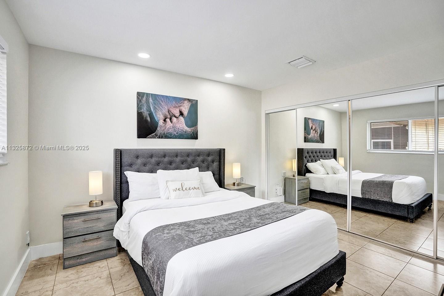 HOLLYWOOD LAKES SECTION - Residential Lease